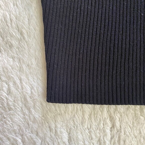 Active USA Black Ribbed Halter Crop Top – Size Small - Picture 5 of 10